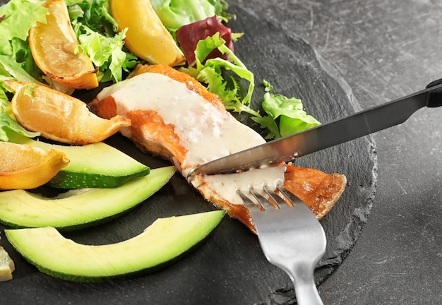 Na czym polega dieta pesco wegetariańska bez mięsa z rybami nabiałem i jajami?