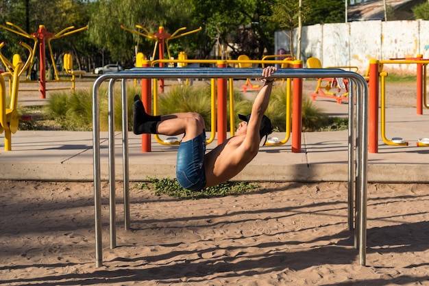 Kalistenika ile razy w tygodniu sprawdzi się podczas treningu?