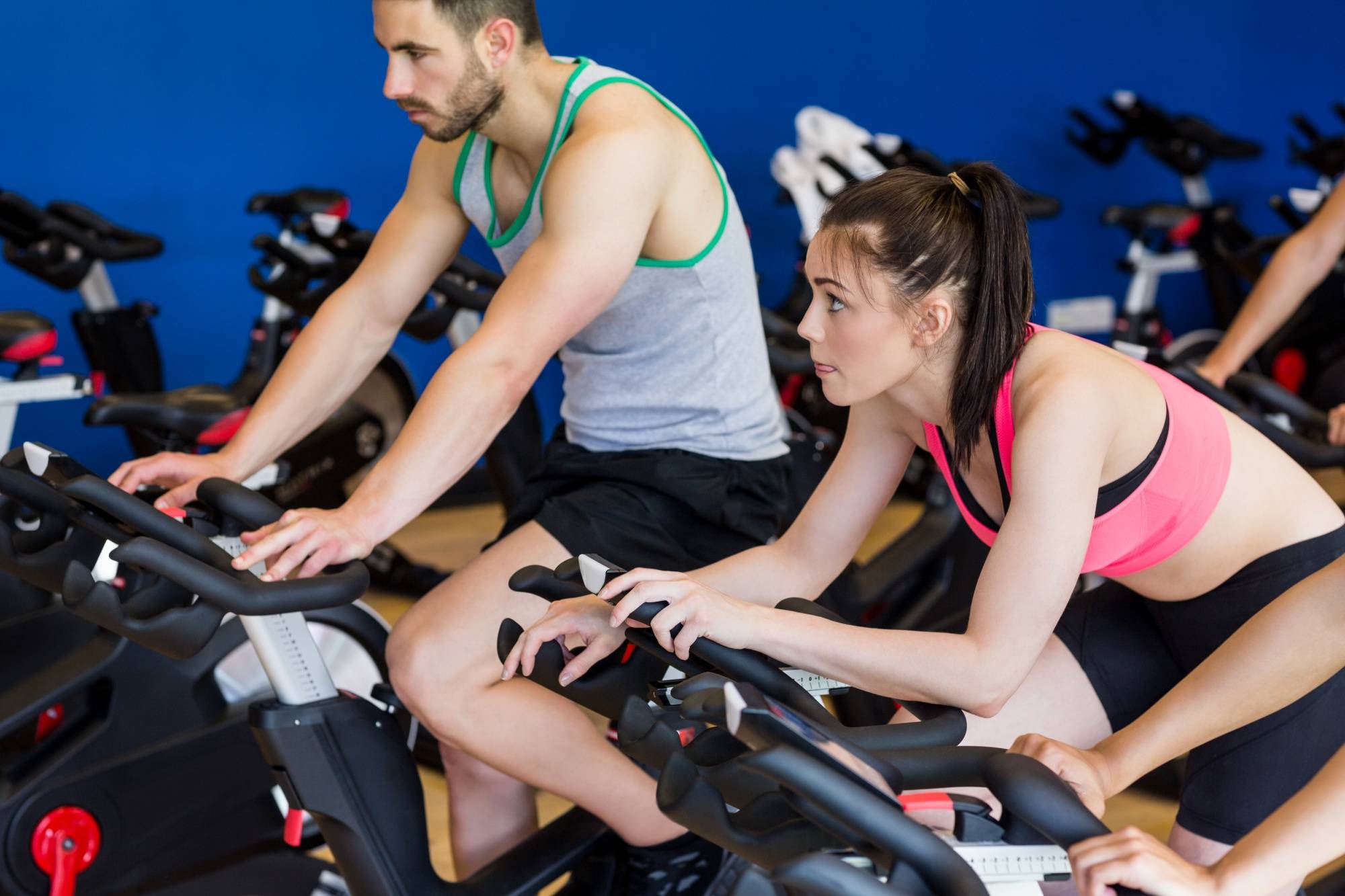 Trening na rowerku co daje i dlaczego warto go wypróbować?